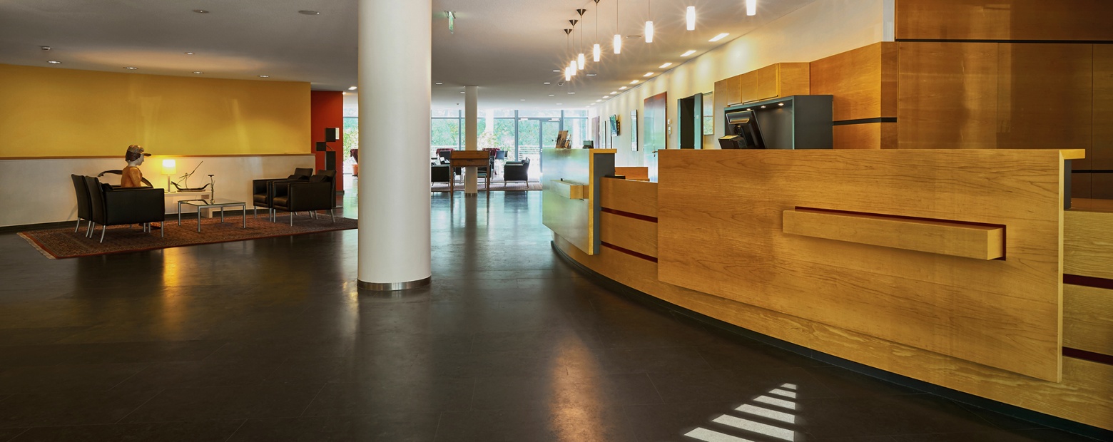 Hotel Rezeption & Foyer